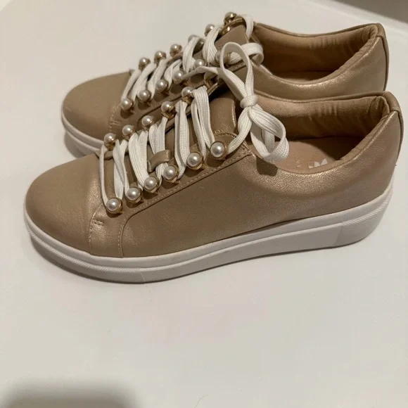 Yellow Box Espie Pearl Lace-Up Platform Sneakers – Champagne Gold – Size 7.5 - Picture 9 of 13